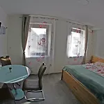 Bernard Apartma