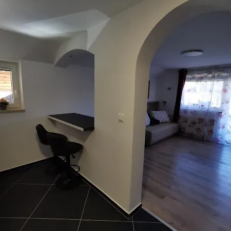 Bernard Apartment *